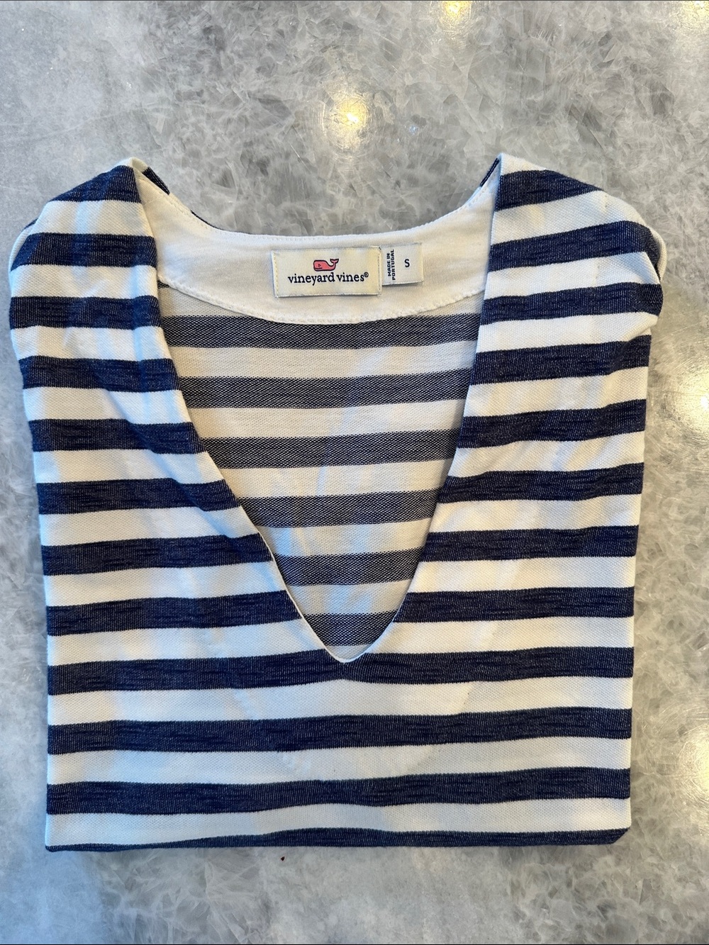 Vineyard Vines V-Neck Striped Top, Size S, White & Navy